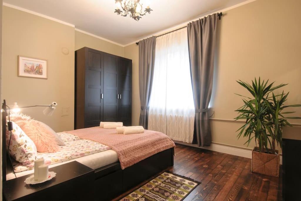 3 Bdr - Top Center Artistic Apartment - 115 M2 Sofia Exterior foto